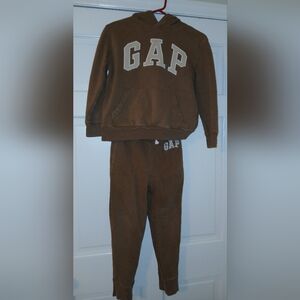 GAP Kids Brown Two Piece Jogger Set Boys Size Medium